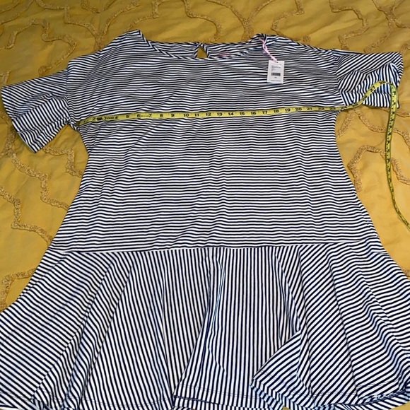 Vineyard Vines Dress - Picture 1 of 4